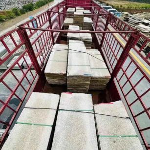 嘉兴 黄金麻花岗岩荔枝面，光面毛板装车完成