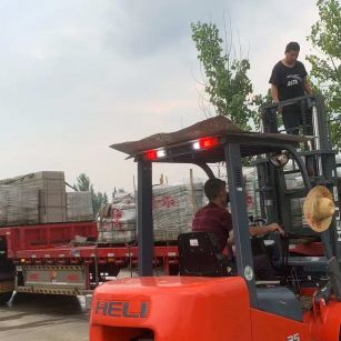 嘉兴 黄金麻冰裂纹，地铺石装车