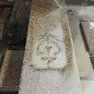 嘉兴 黄金麻花岗岩异形加工雕刻栏杆大柱