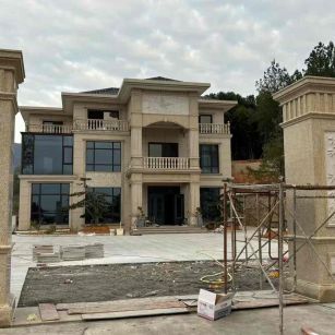 嘉兴 黄金麻花岗岩别墅雕花外墙干挂配上门口雕花罗马柱