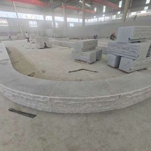 嘉兴 芝麻白异形坐凳，自然面光面弧形加工