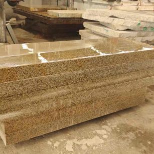 嘉兴 黄金麻栏杆料半成品加工中