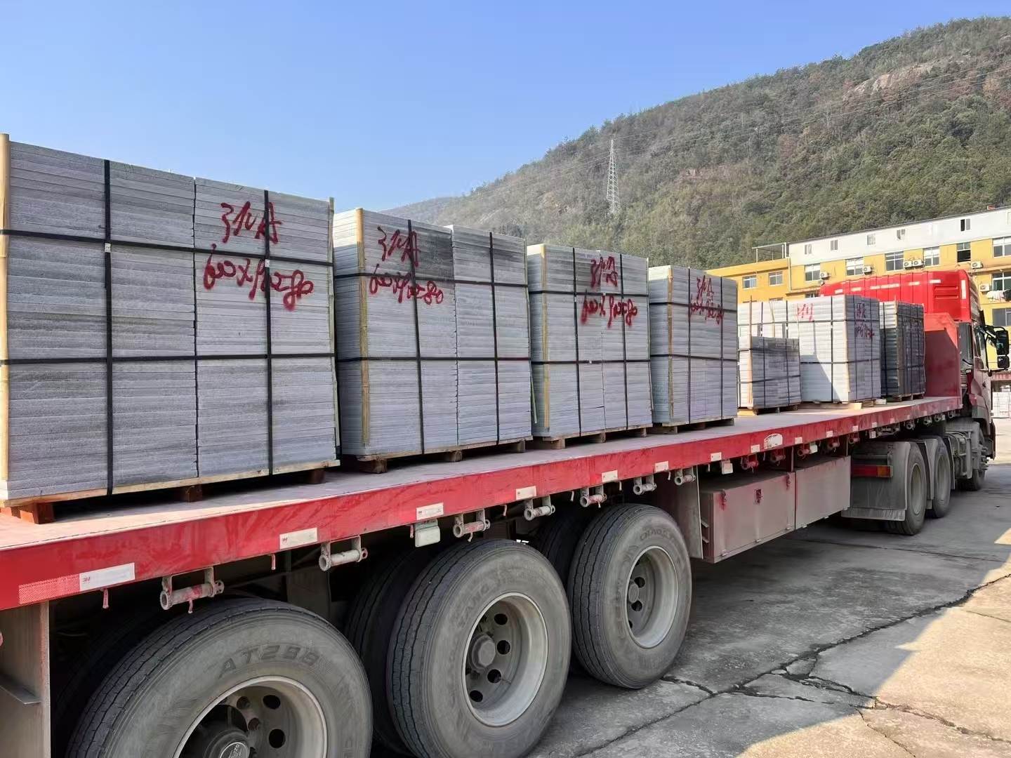 嘉兴 芝麻灰地铺石出货日常