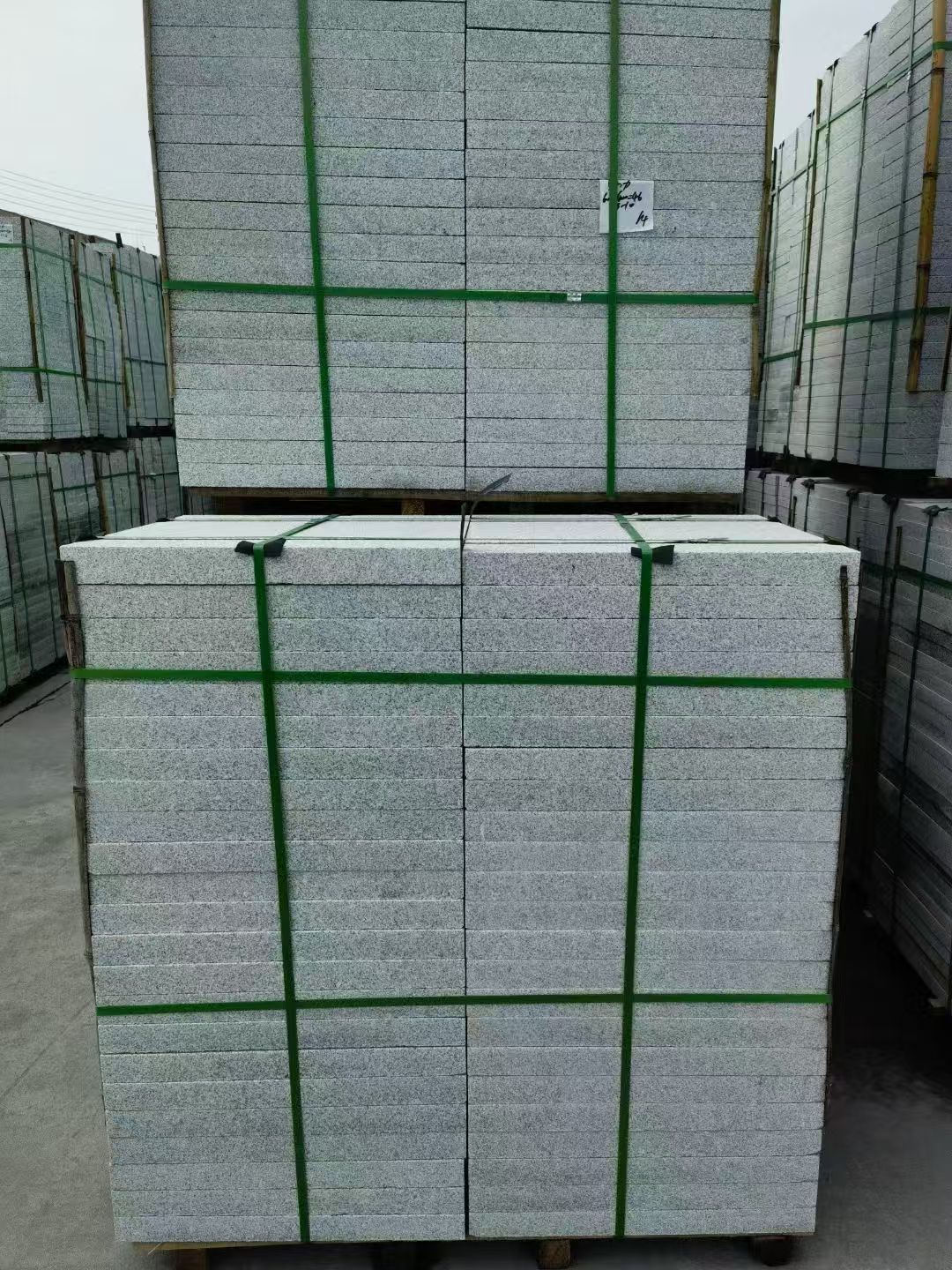 嘉兴 芝麻白火烧，园林广场市政工程地铺石，1.8~5.0厚均有现货