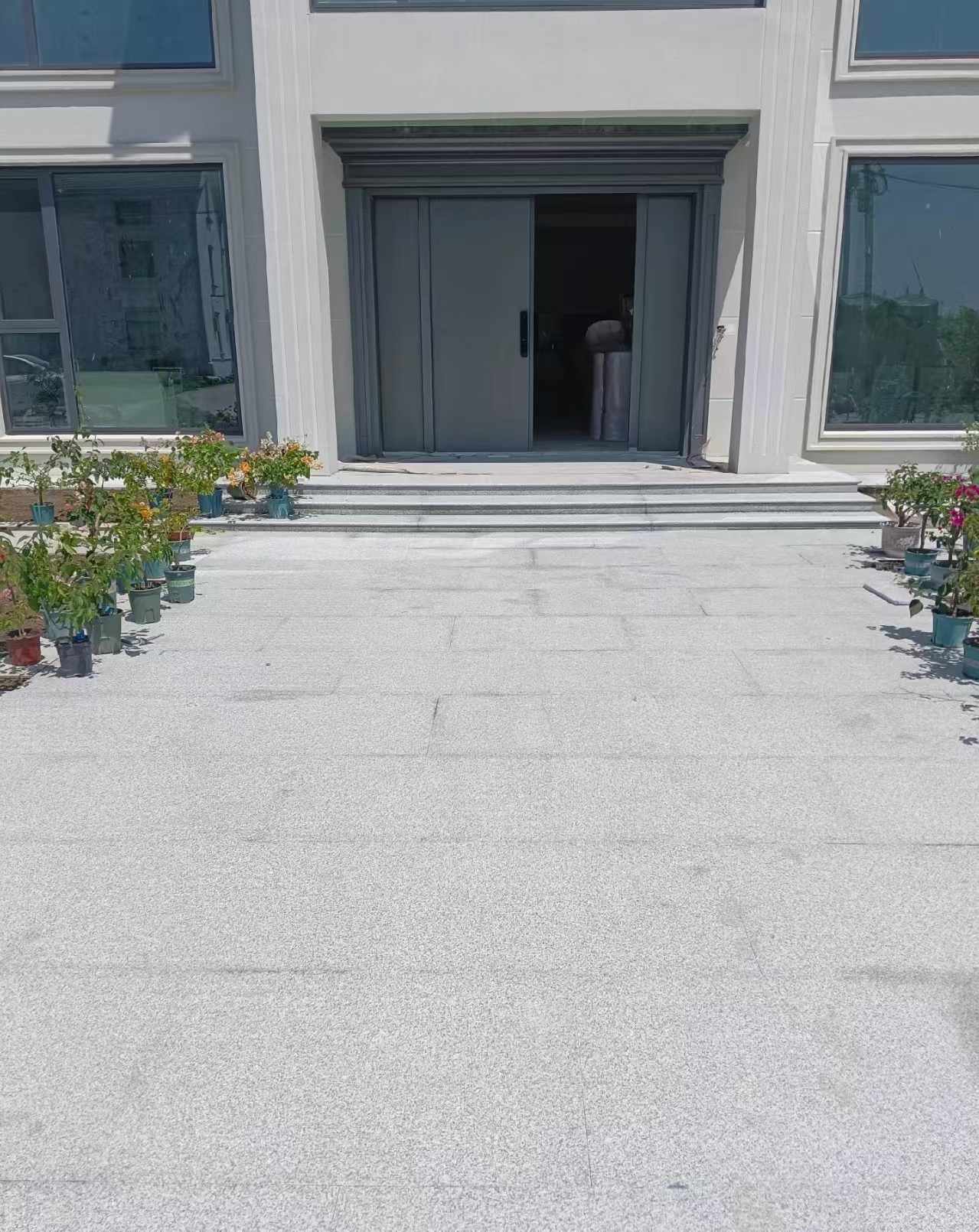 嘉兴 芝麻白花岗岩地铺石地面铺装