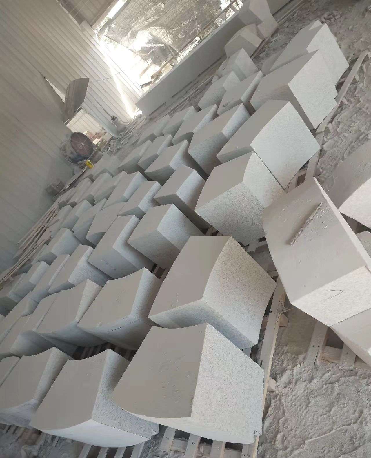 嘉兴 白麻花岗岩异形坐凳