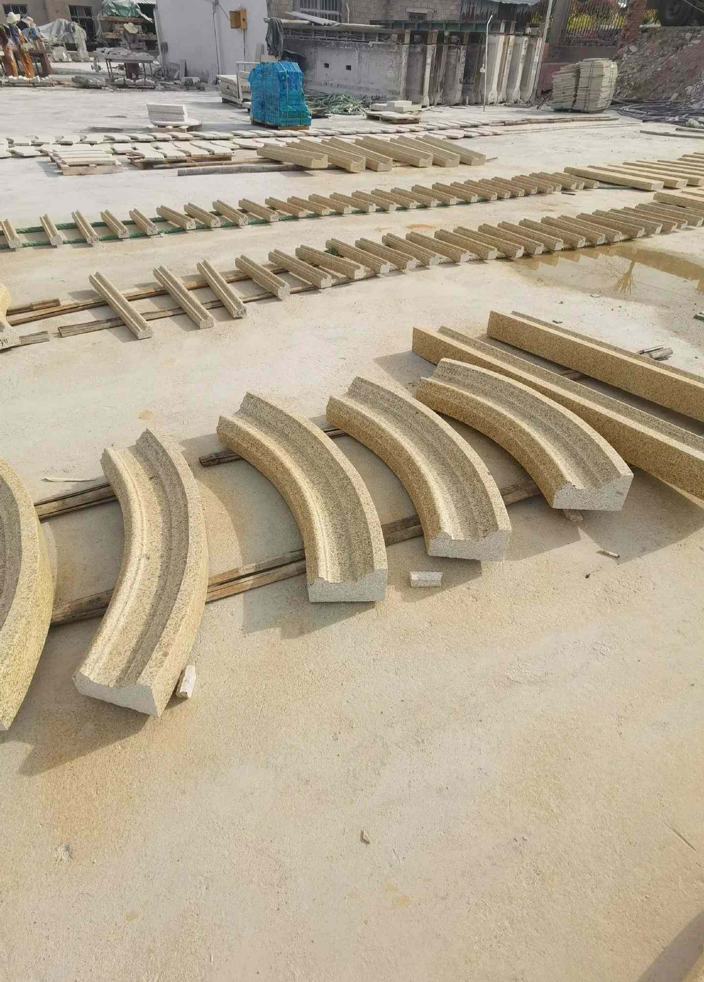 嘉兴 黄金麻花岗岩别墅线条