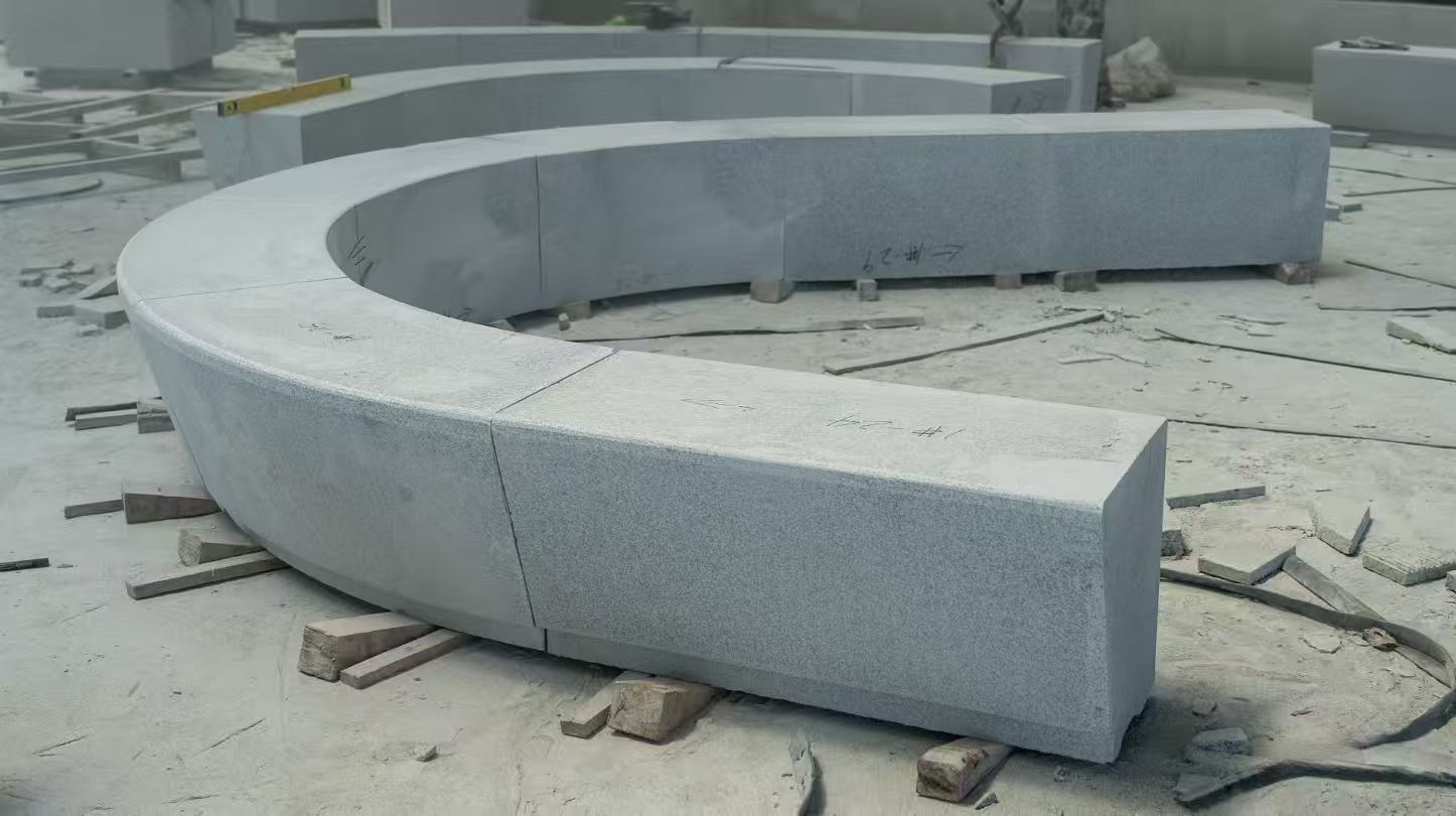 嘉兴 芝麻白花岗岩光面弧形坐凳
