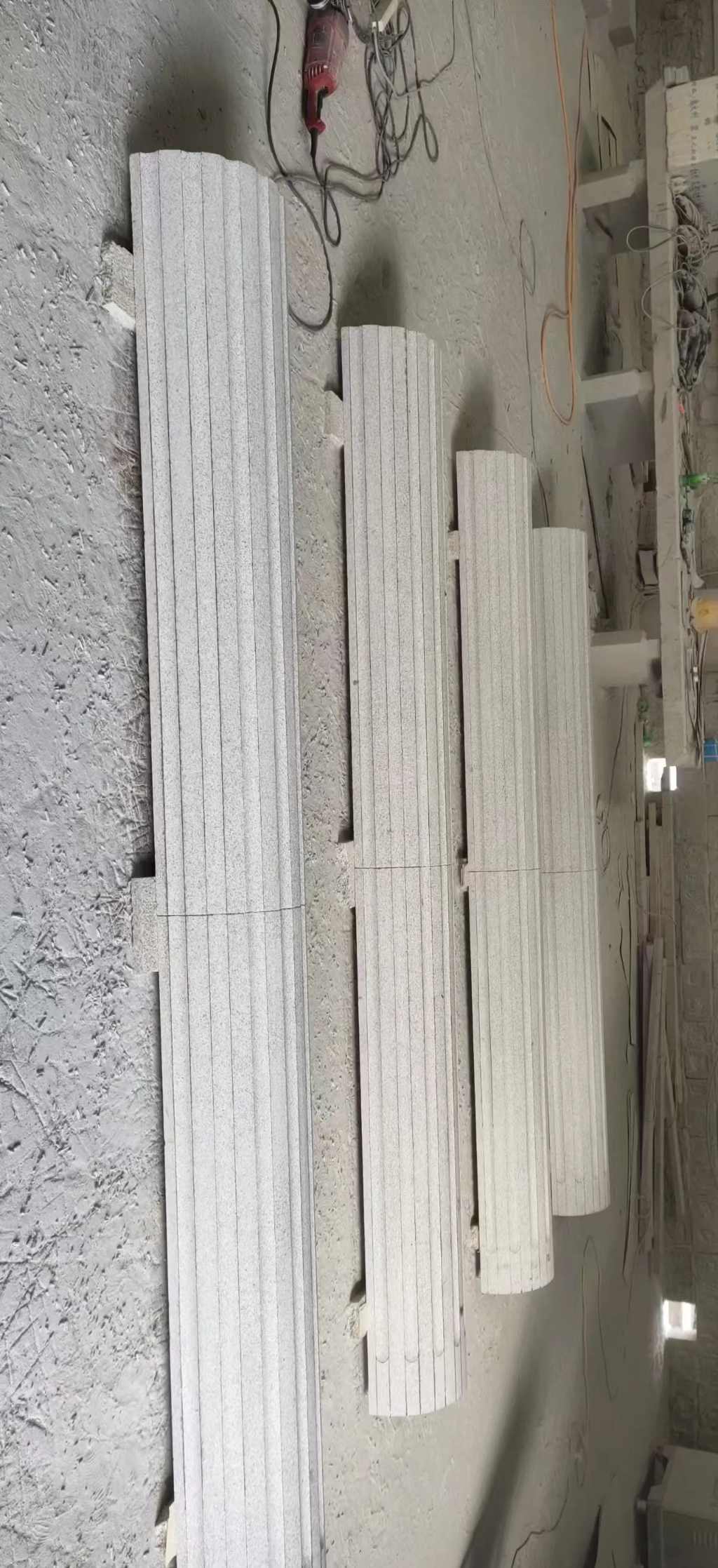 嘉兴 花岗岩厂家带你看白麻花岗岩门楼大柱柱皮