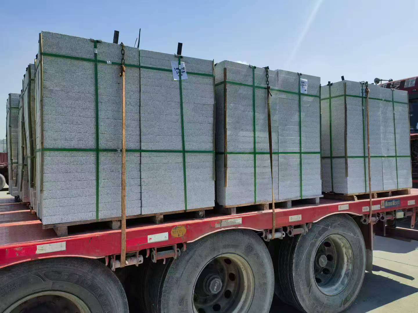 嘉兴芝麻白花岗岩出货日常地铺石