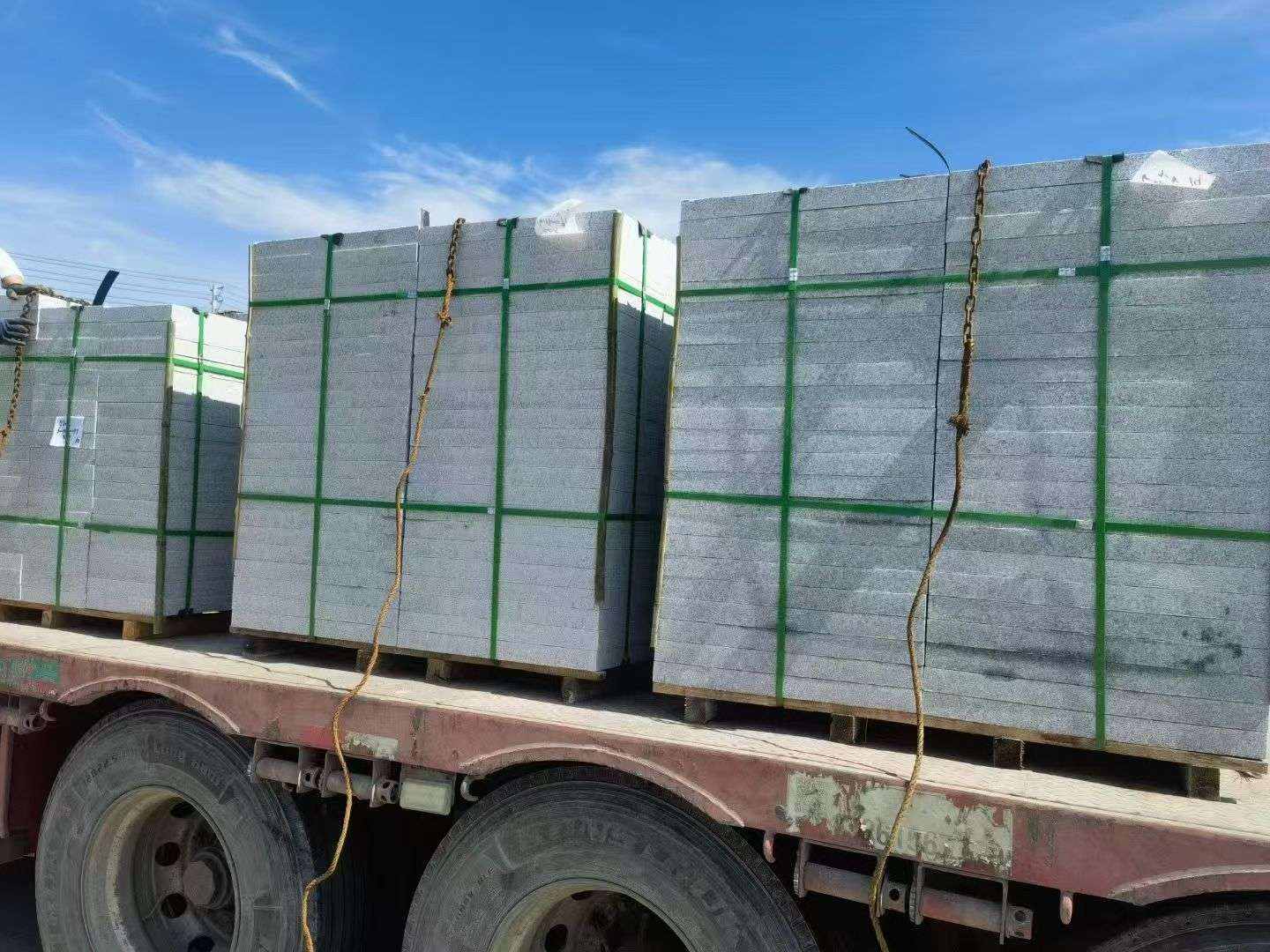 嘉兴 芝麻白花岗岩地铺石装车日常