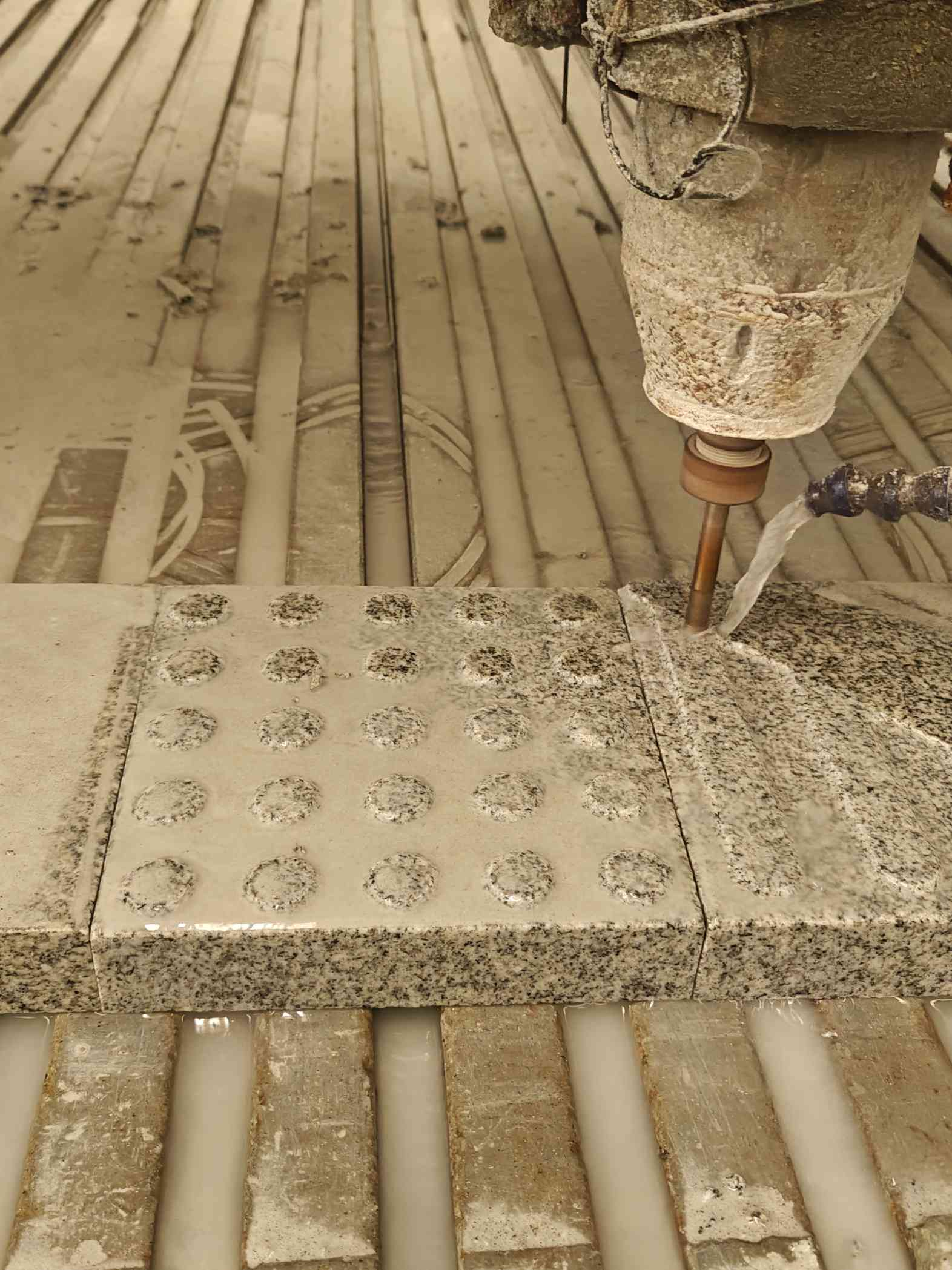 嘉兴 芝麻白花岗岩石材盲人石、盲道石、盲点石