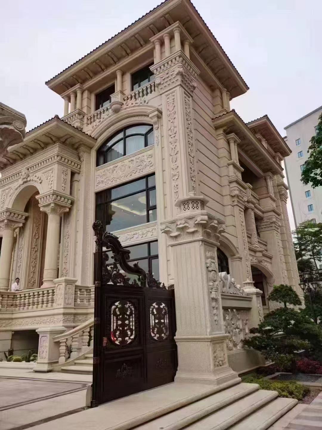 嘉兴 黄金麻花岗岩别墅外墙干挂效果展示